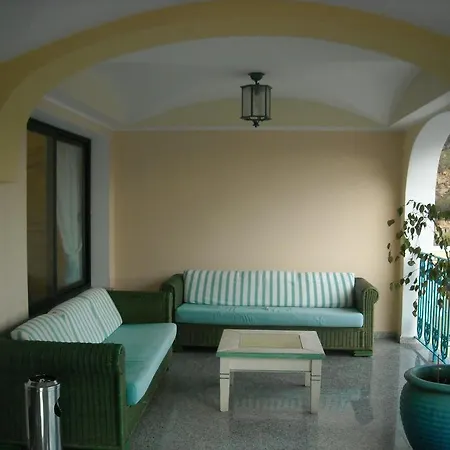 Il Borgo מלון דירות אורוסיי