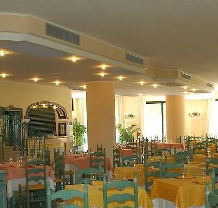 Il Borgo מלון דירות אורוסיי